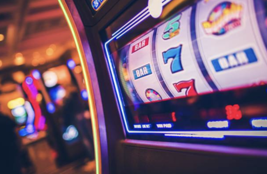 Navigating the Game: Tips for Understanding and Using Features in Online Slots